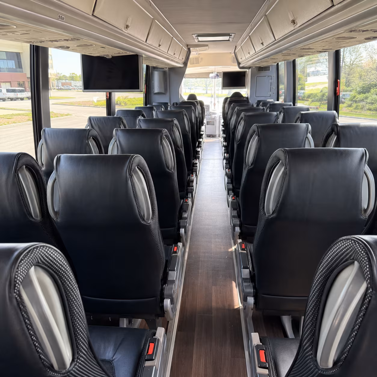 charter bus service for corporate retreats and conference travel from edison