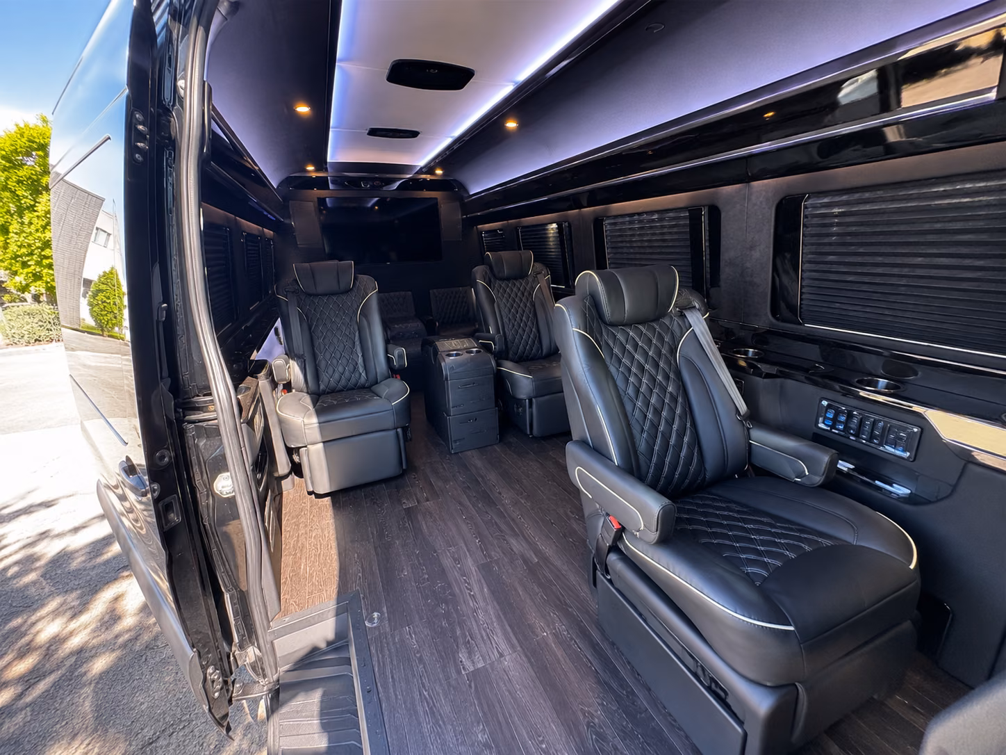 edison airport transportation