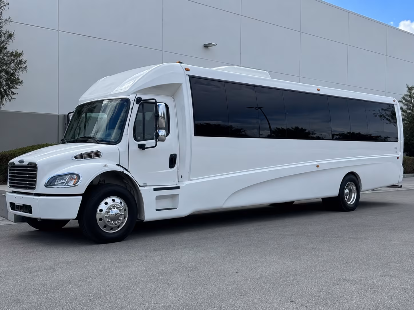 edison sporting event party bus rental