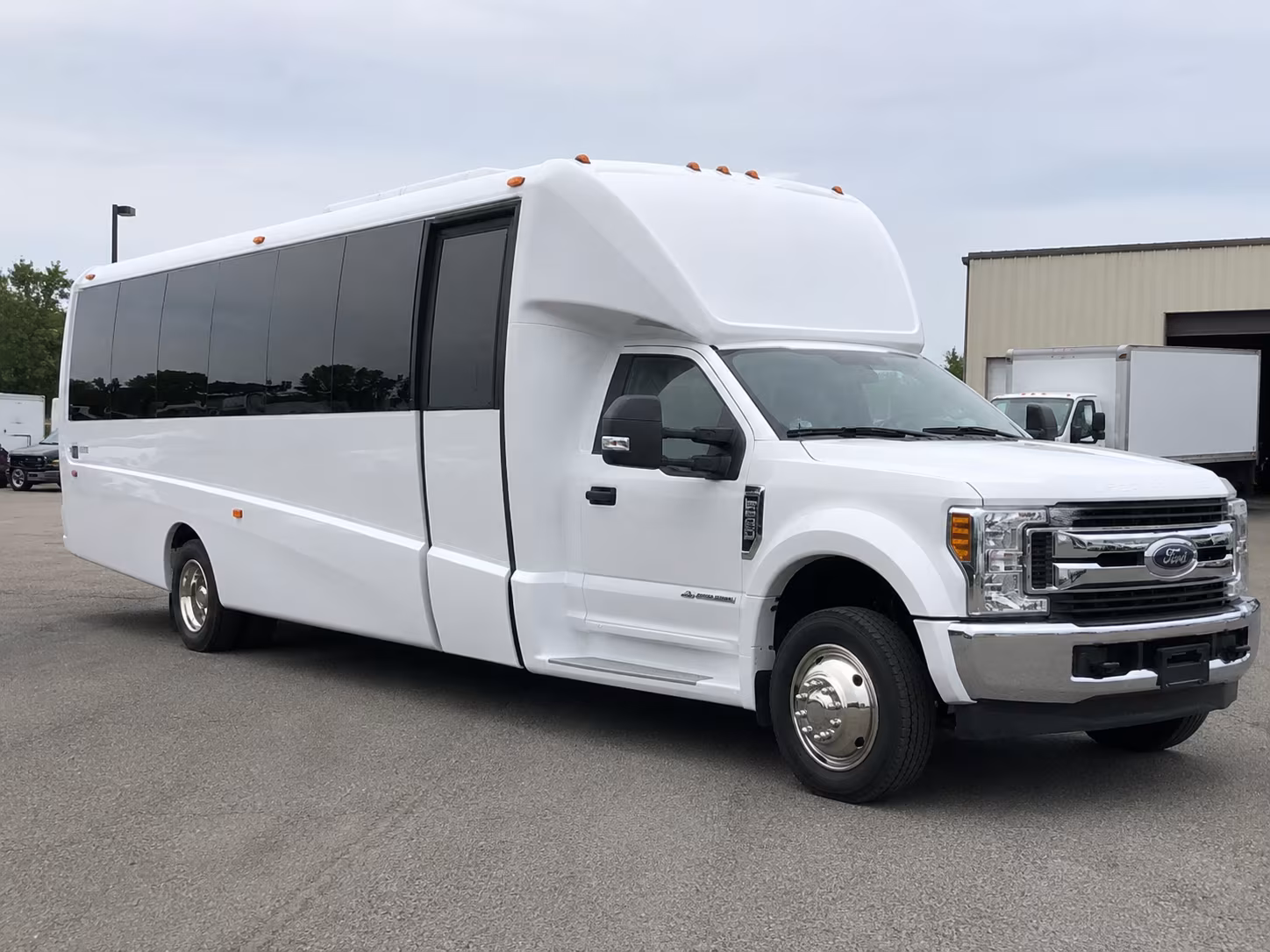 field trip buses for edison schools heading into new york city