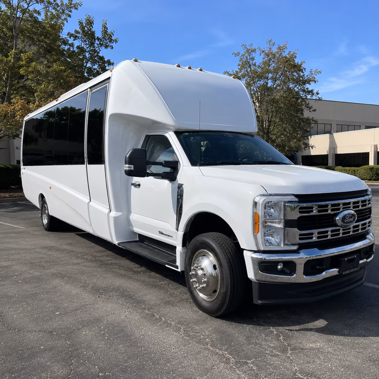 hotel to office shuttle buses for edison corporate visitors and relocating teams